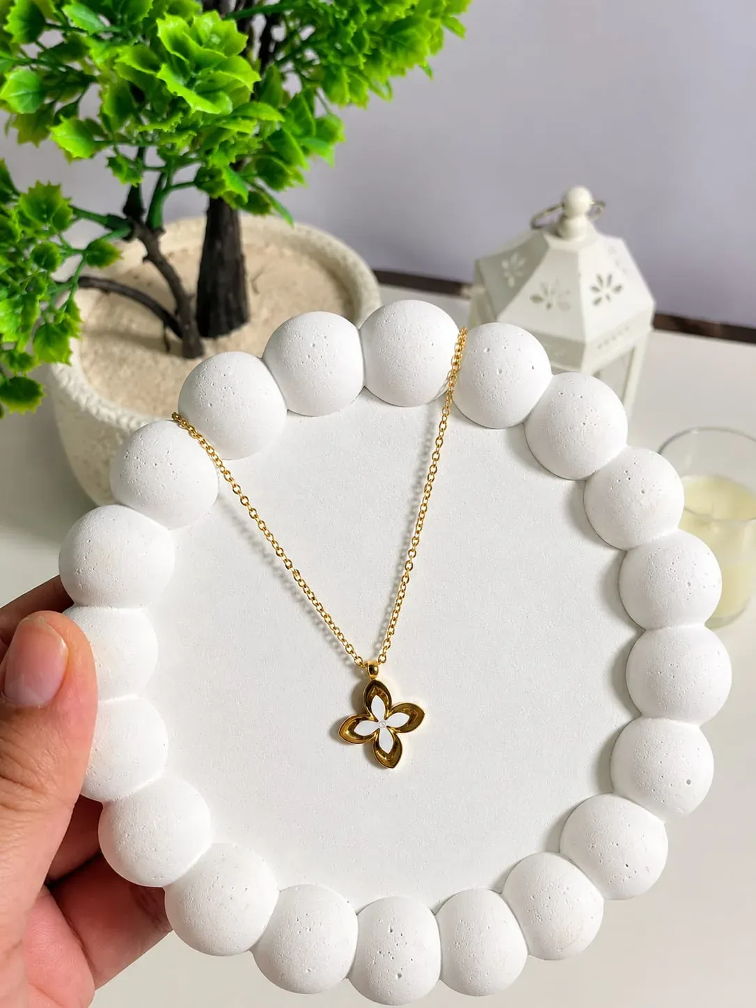 Clover Pendant Necklace