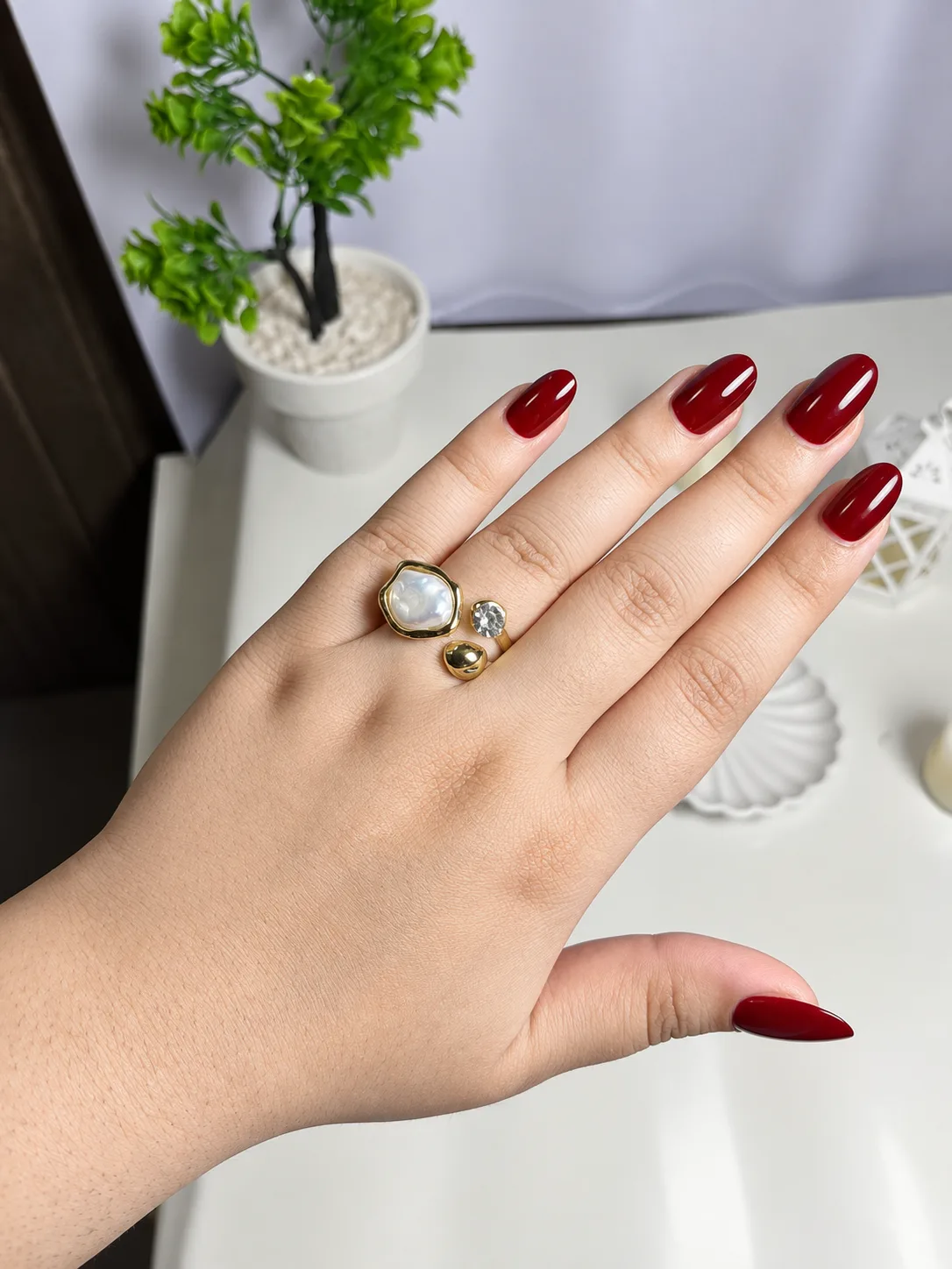 Pearl aura adjustable ring